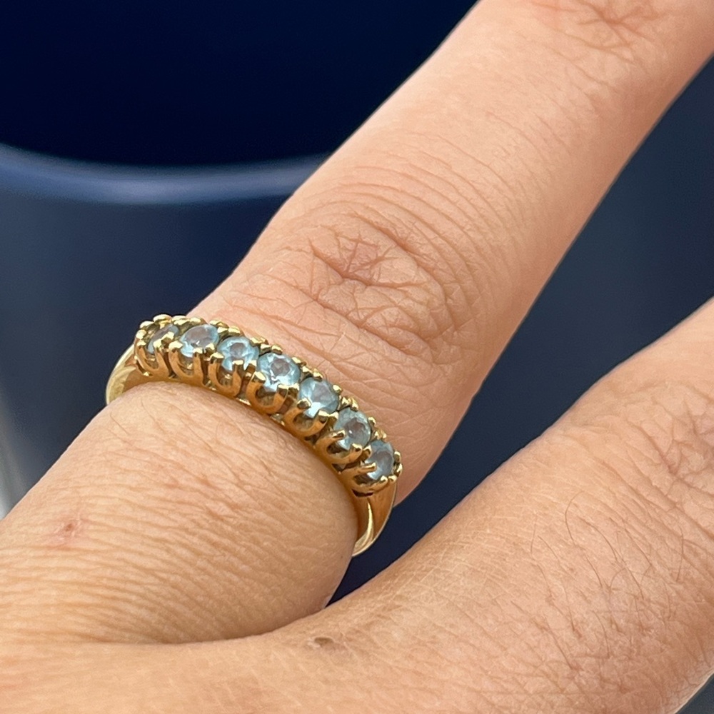 ✨ Vintage 10K Gold Natural Aquamarine Band Ring – Estate Beauty! ✨ - Picture 11 of 17